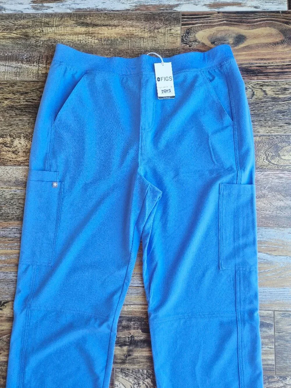 NEW FIGS Axim Straight-Leg Cargo Scrub Pants Pull-On 7-Pocket Ceil Blue